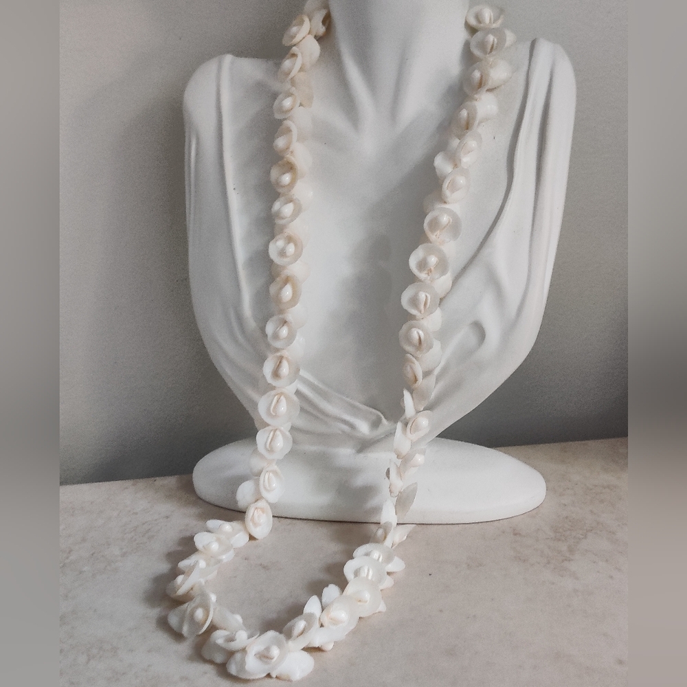 Vintage Handmade Shell Necklace